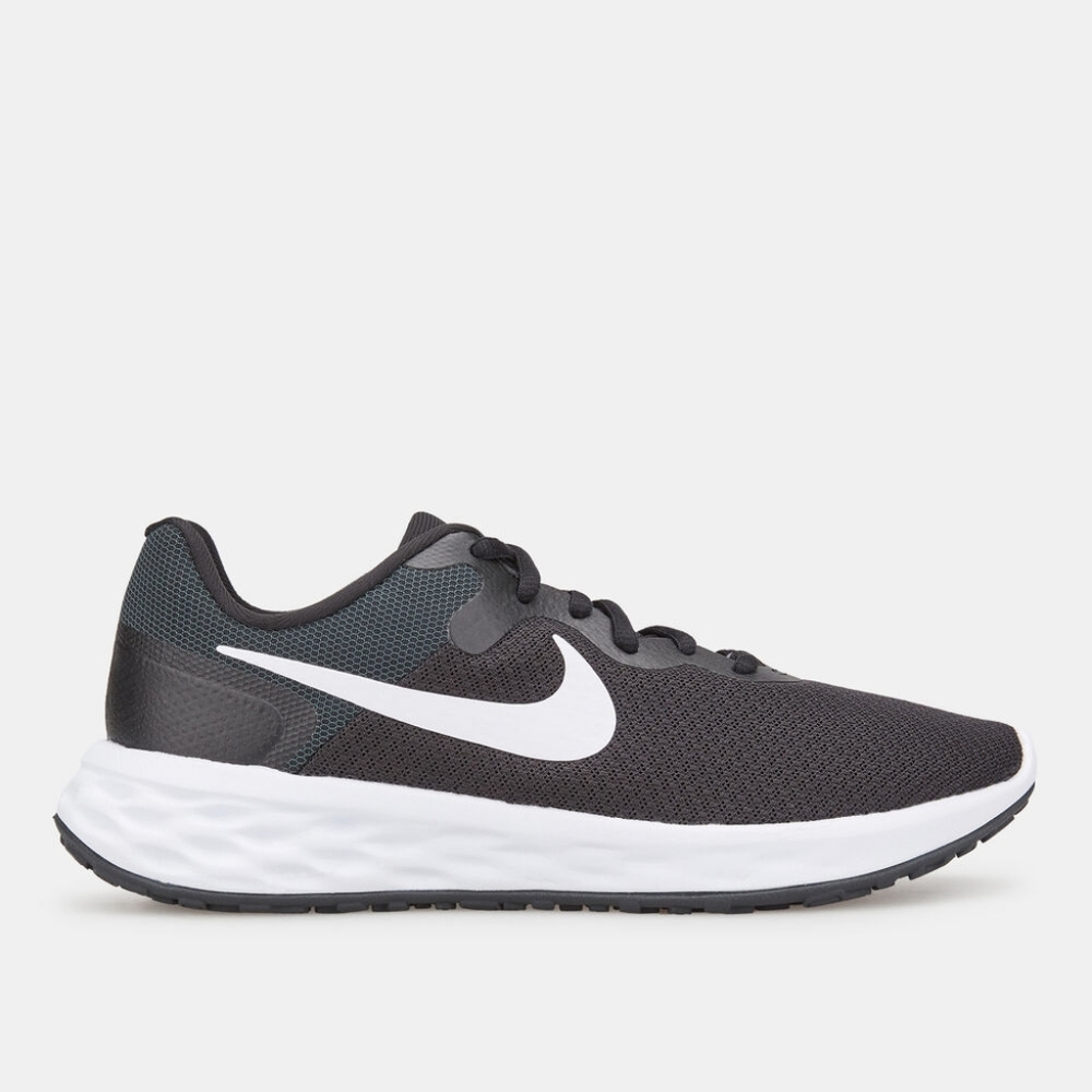 Nike Women's Revolution 6 Next Nature Shoe Black White Size US 6